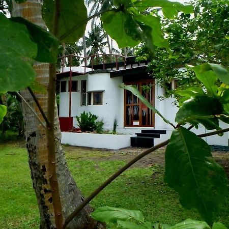 Somewhere Else Boutique Resort Mambajao Buitenkant foto