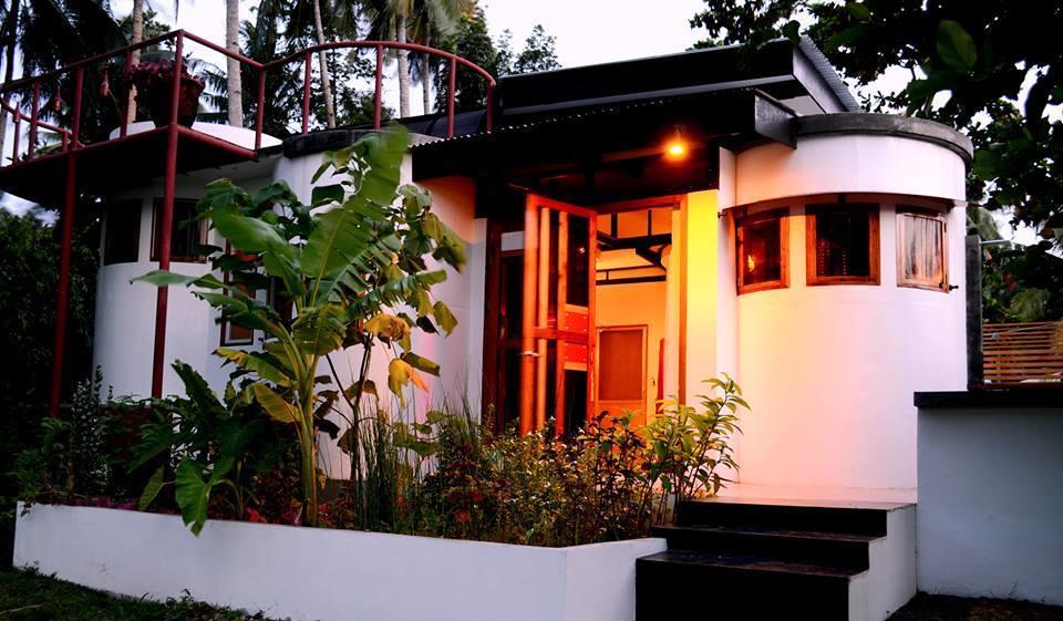 Somewhere Else Boutique Resort Mambajao Buitenkant foto