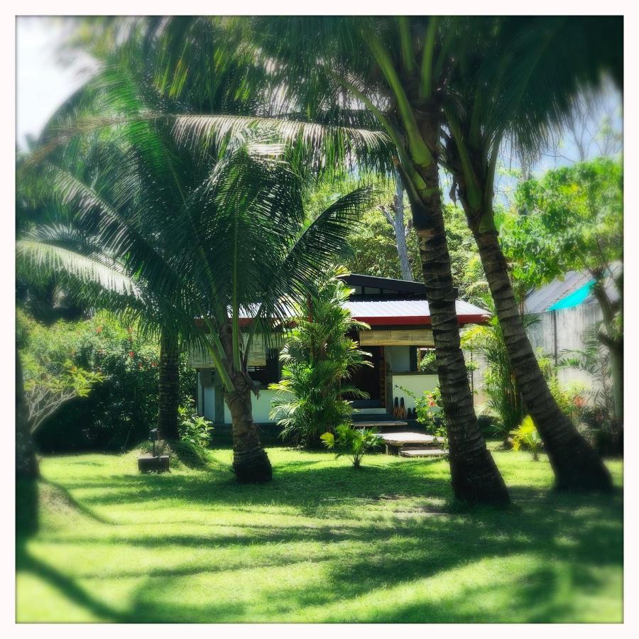 Somewhere Else Boutique Resort Mambajao Buitenkant foto