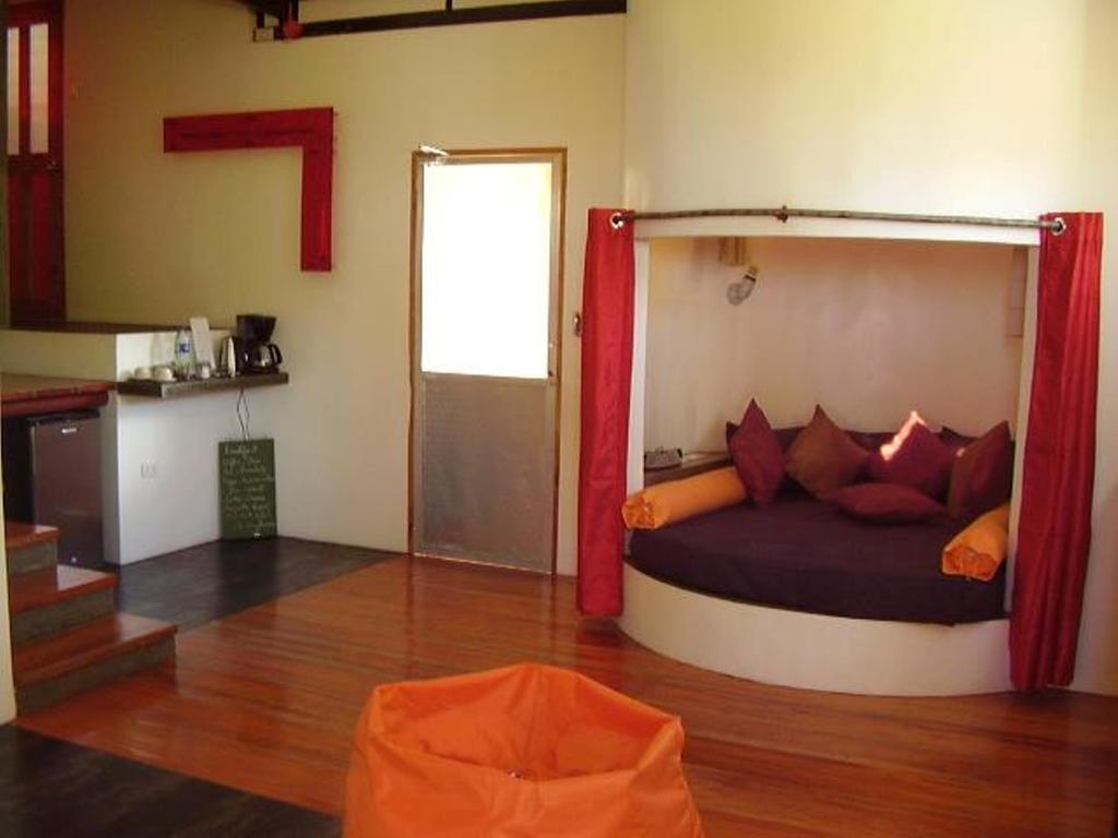 Somewhere Else Boutique Resort Mambajao Buitenkant foto