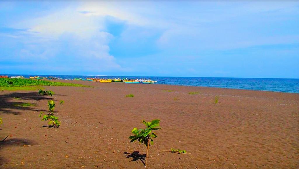 Somewhere Else Boutique Resort Mambajao Buitenkant foto